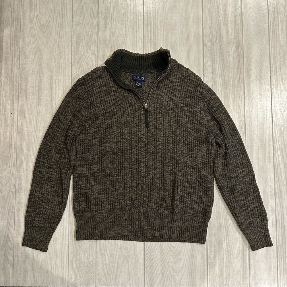 Austin Clothing Co. green zip up v-neck sweater